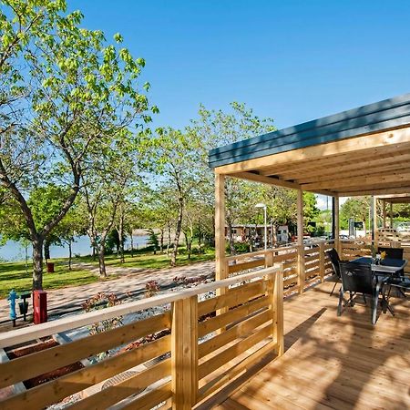 Eurocamp Mobile Homes At Campsite Puntica Funtana Luaran gambar
