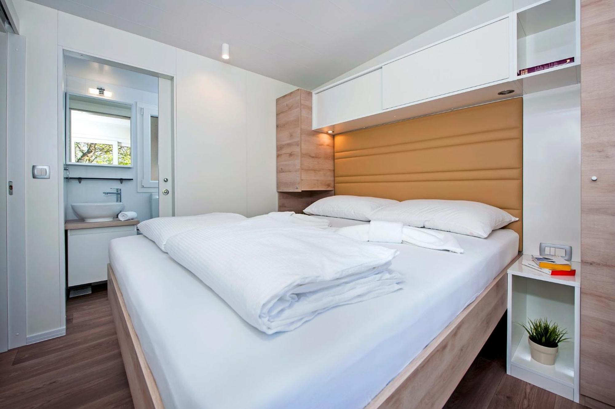 Eurocamp Mobile Homes At Campsite Puntica Funtana Luaran gambar
