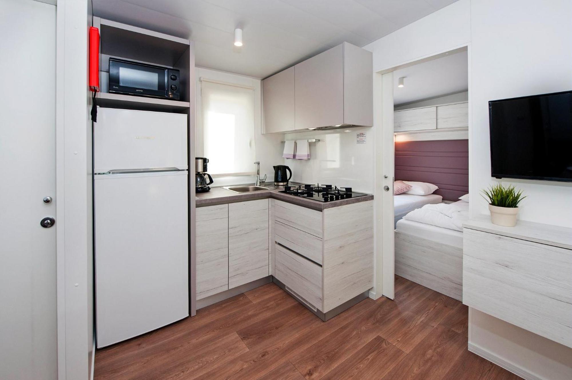 Eurocamp Mobile Homes At Campsite Puntica Funtana Luaran gambar