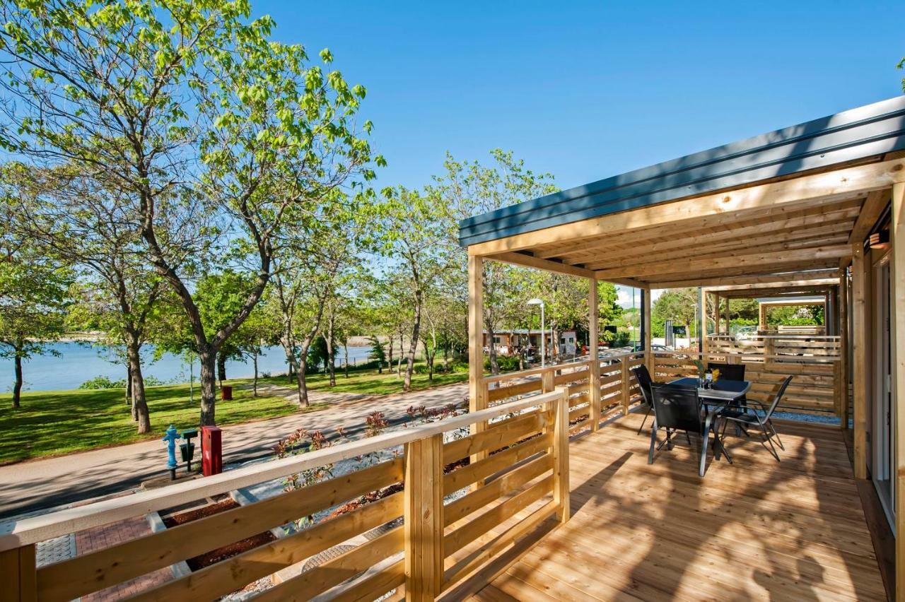 Eurocamp Mobile Homes At Campsite Puntica Funtana Luaran gambar