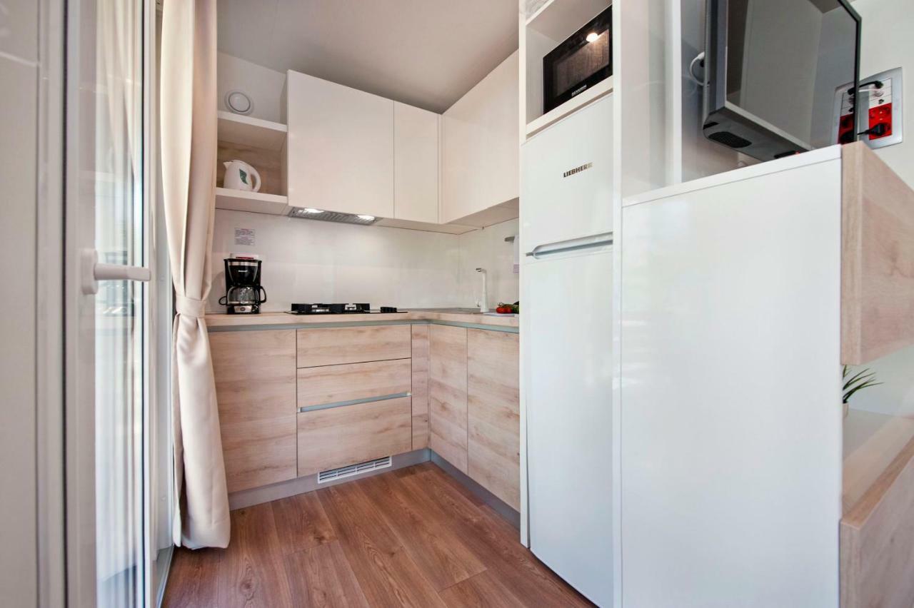 Eurocamp Mobile Homes At Campsite Puntica Funtana Luaran gambar